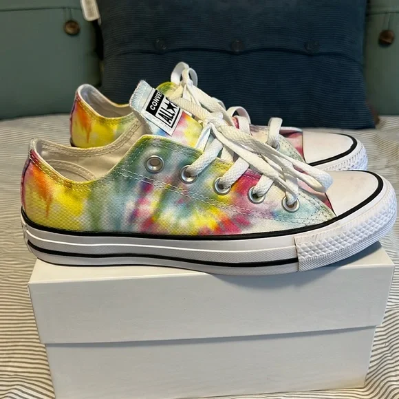 Converse hot sale sneakers multicolor